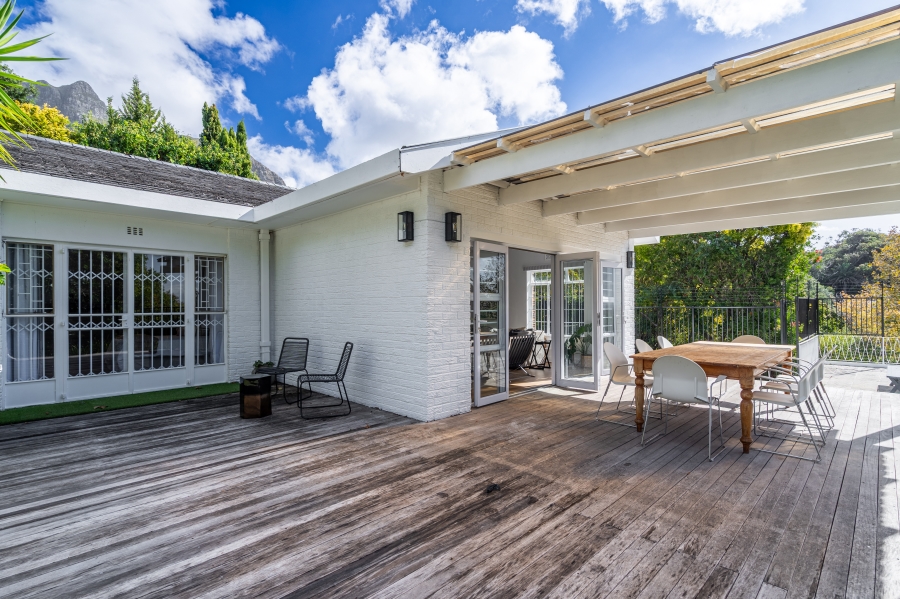 7 Bedroom Property for Sale in Rondebosch Western Cape